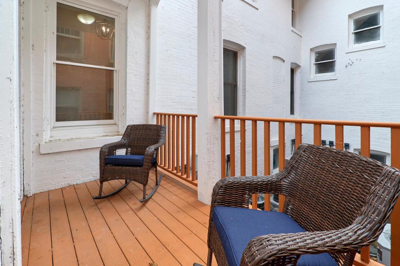 Apartment White House At Grand Tower Grove